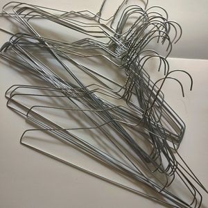 COPY - 50 wire hangers New